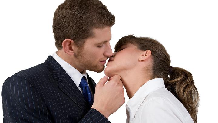 50岁的女性怎么延长性生活时间?这些小技巧能够延长女性性生活时间